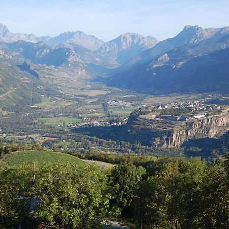 Au Bon Logis Hotell Risoul Exteriör bild