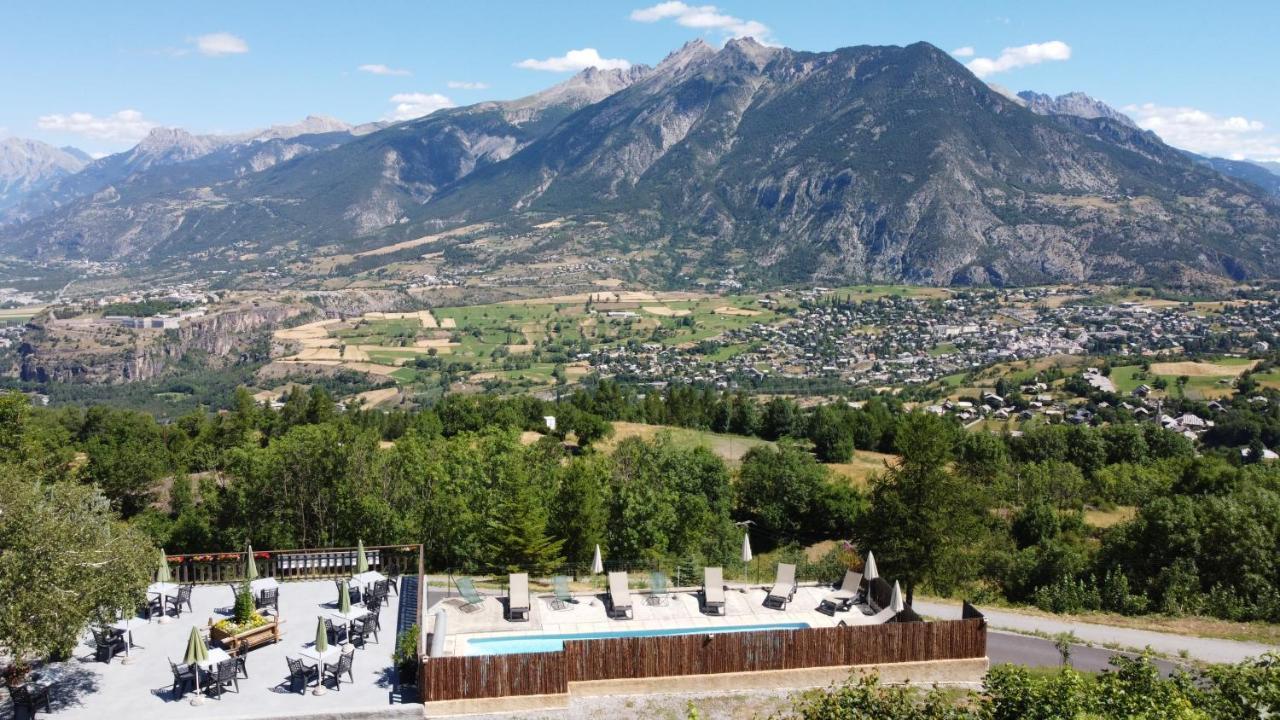 Au Bon Logis Hotell Risoul Exteriör bild