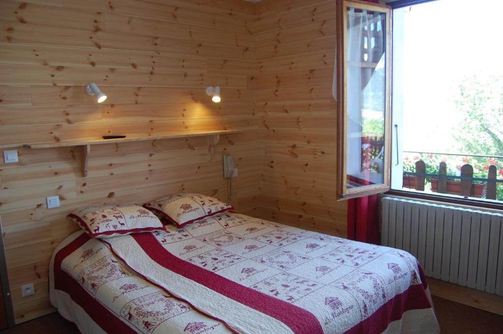 Au Bon Logis Hotell Risoul Rum bild