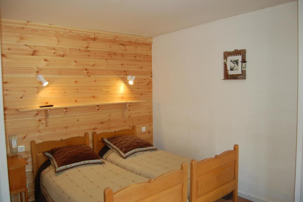 Au Bon Logis Hotell Risoul Rum bild