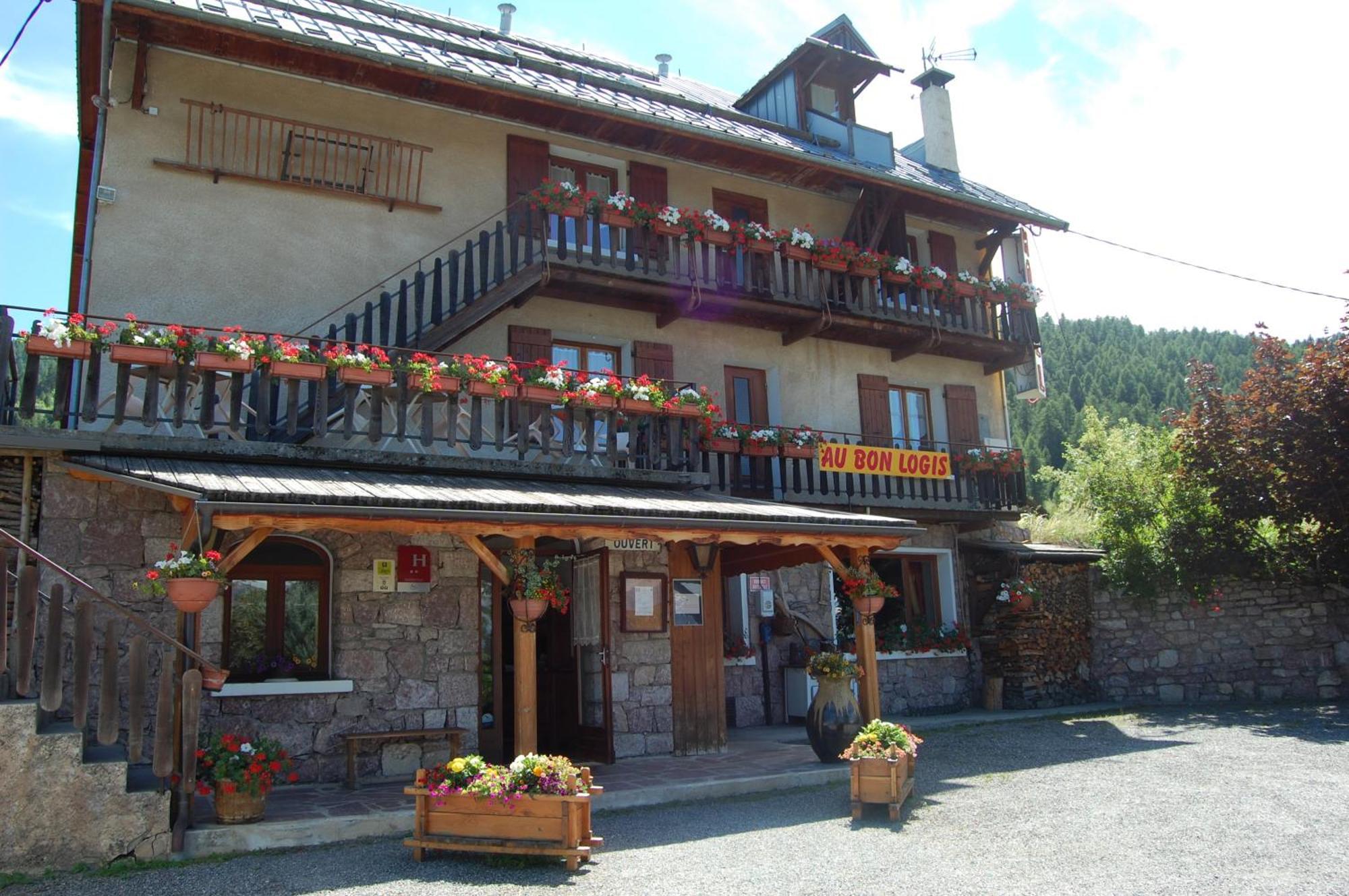 Au Bon Logis Hotell Risoul Exteriör bild