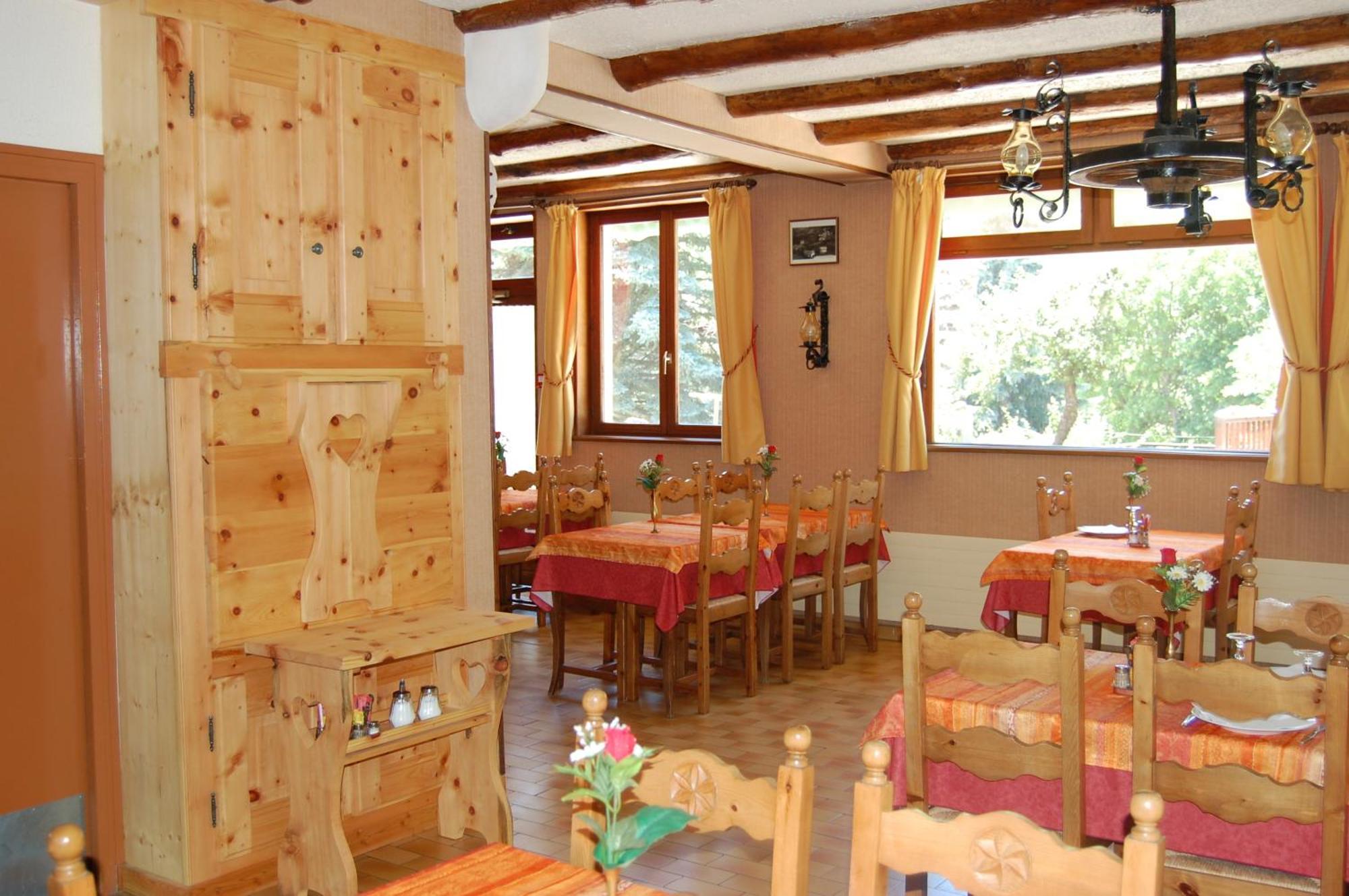 Au Bon Logis Hotell Risoul Exteriör bild